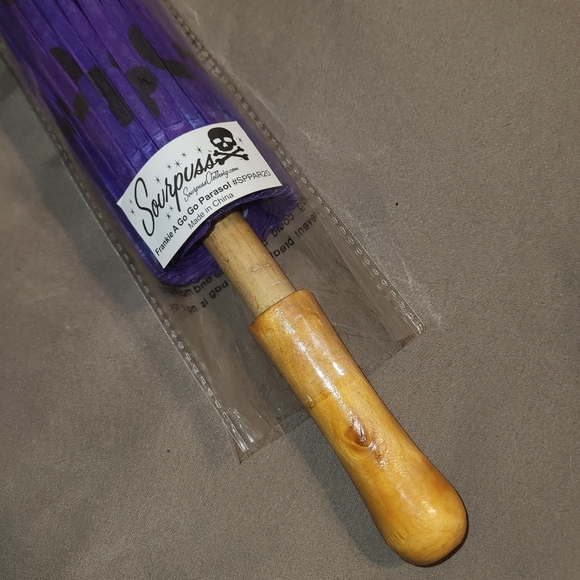 🎃 SOURPUSS Frankie A Go Go parasol New In Package discontinued design - Picture 4 of 5